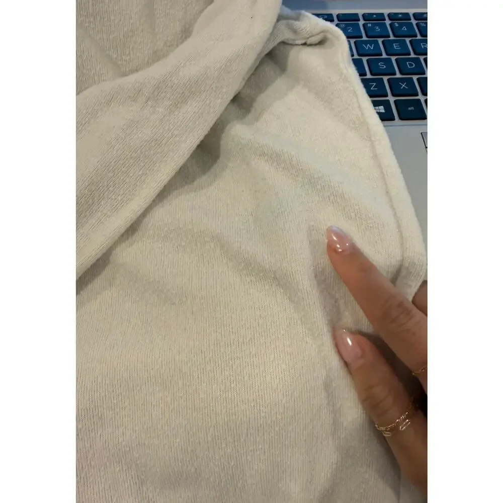 Alo Soho Pullover in cream Size medium fits oversized